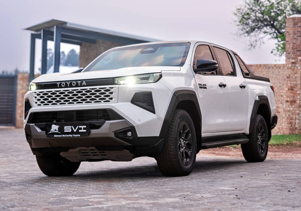 hilux-svi-1000-comp Toyota Hilux with SVI B6 discreet armour