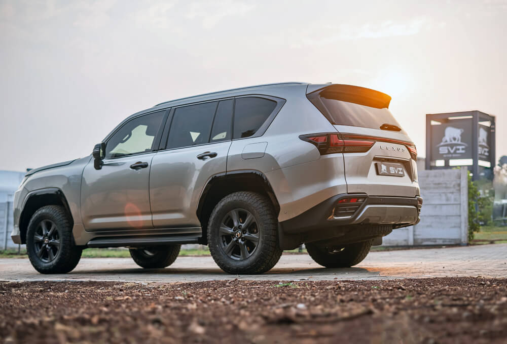 lexus-lx-680-comp SVI B4 Mercedes-Benz V-Class